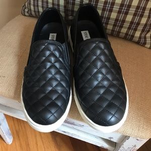 Steve Matten Ellen quilted black z9 shoes
